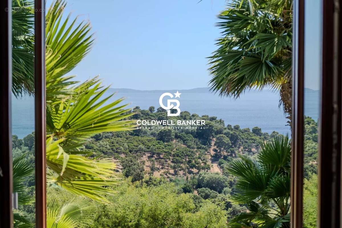 Maison à RAYOL-CANADEL-SUR-MER