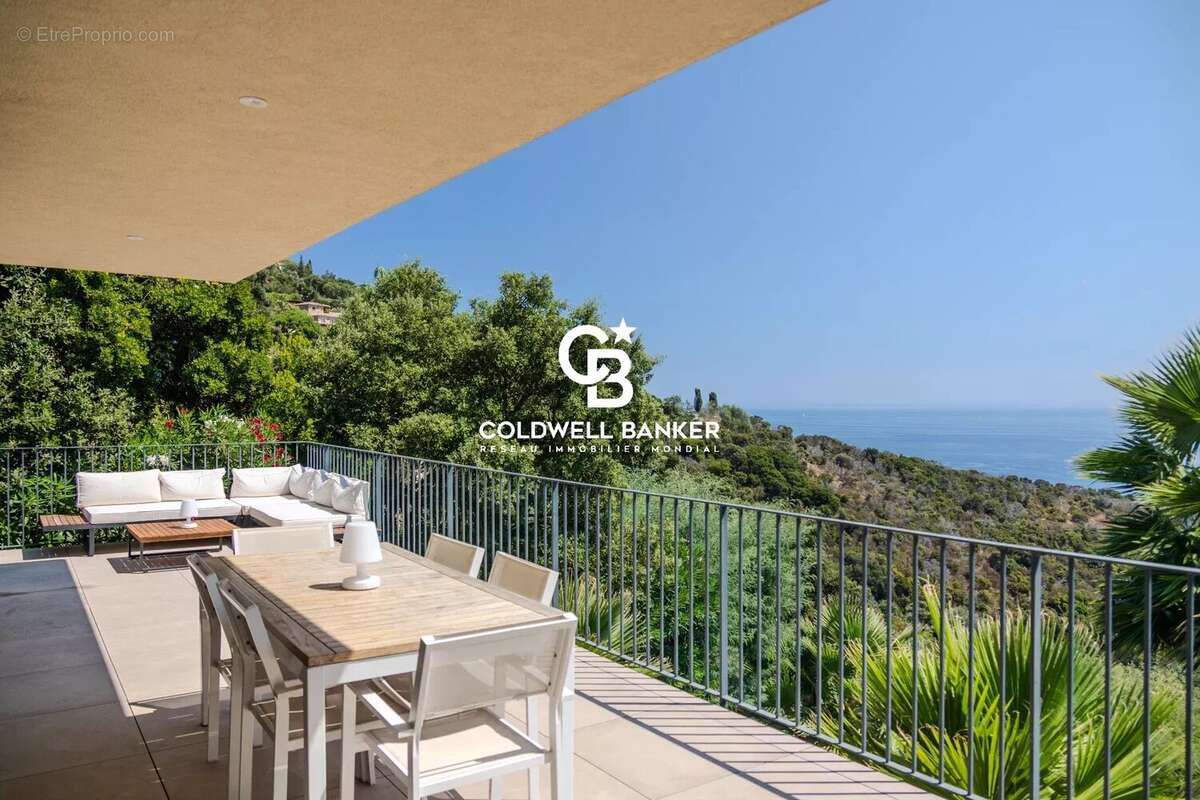 Maison à RAYOL-CANADEL-SUR-MER