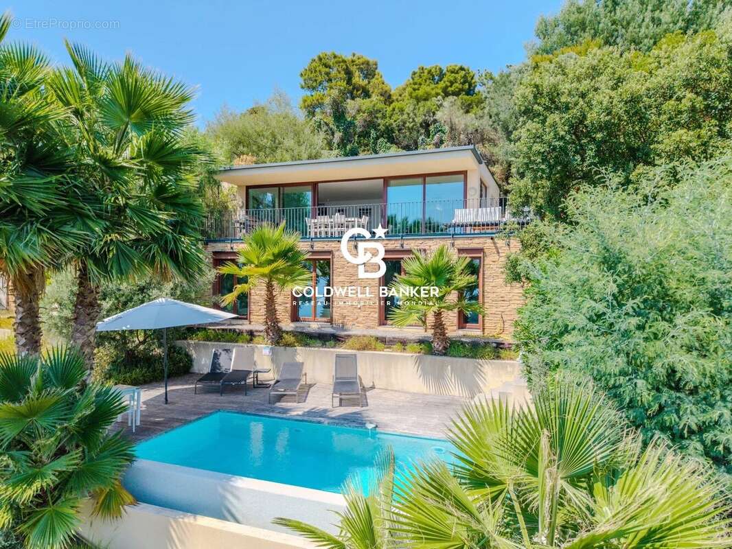 Maison à RAYOL-CANADEL-SUR-MER