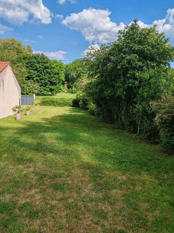 Terrain à CORBEIL-ESSONNES