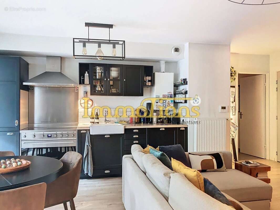 Appartement à MEYLAN