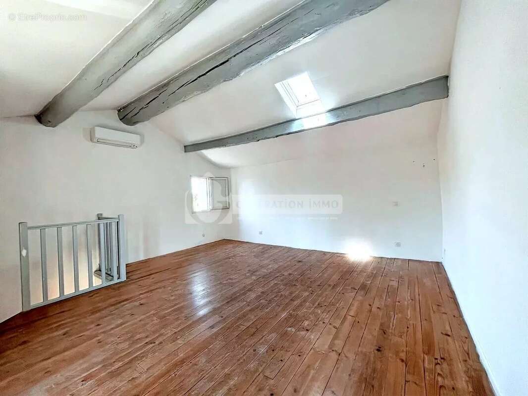 Maison à FONTVIEILLE