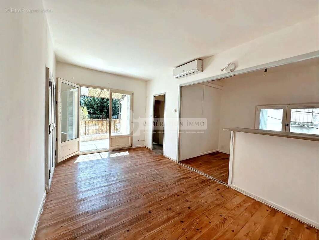 Maison à FONTVIEILLE