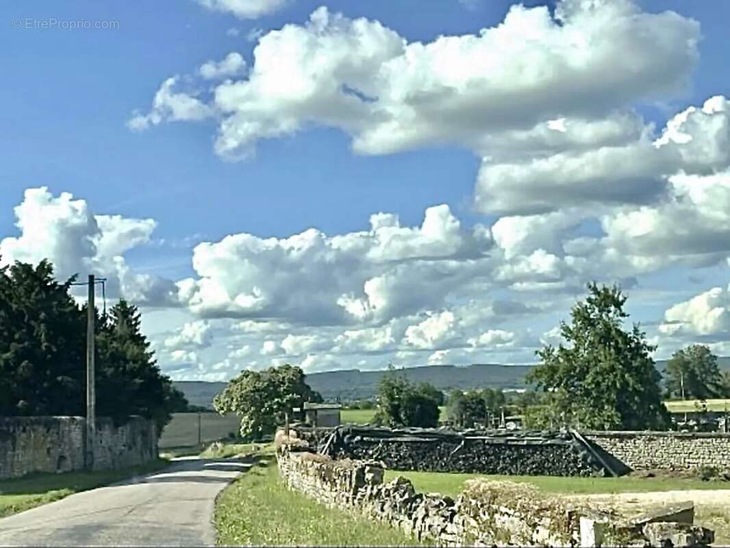 Maison à PASSAVANT-LA-ROCHERE