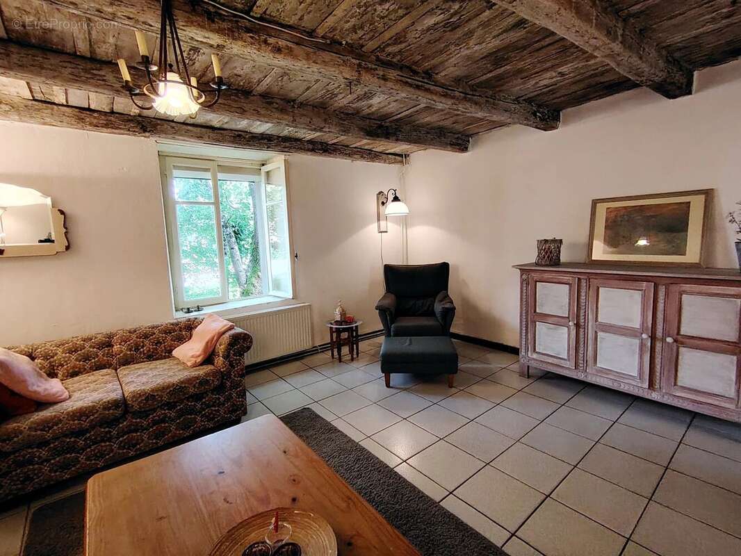 Maison à PASSAVANT-LA-ROCHERE