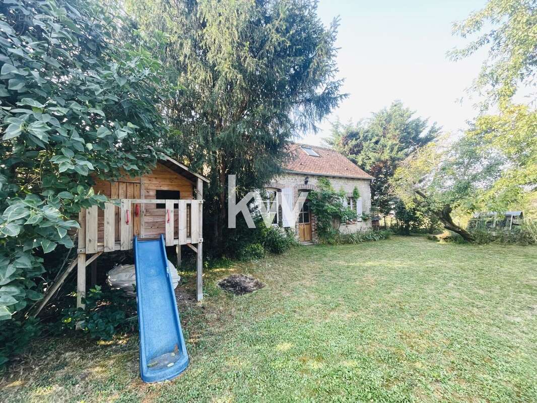 Maison à CHAINTREAUX