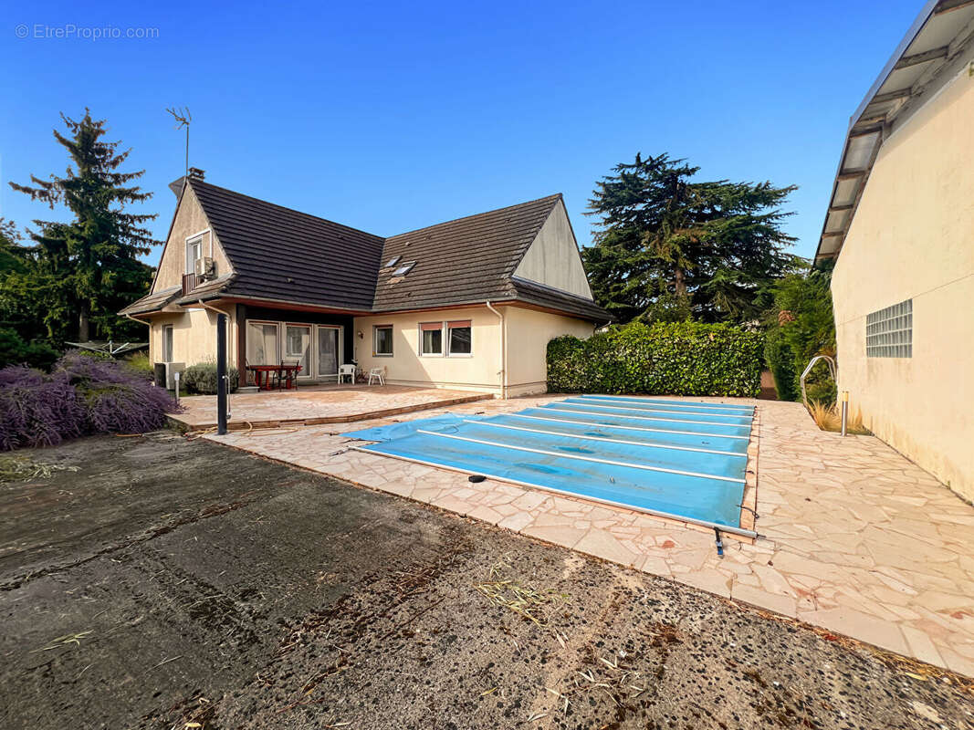 Maison à DAMMARIE-LES-LYS