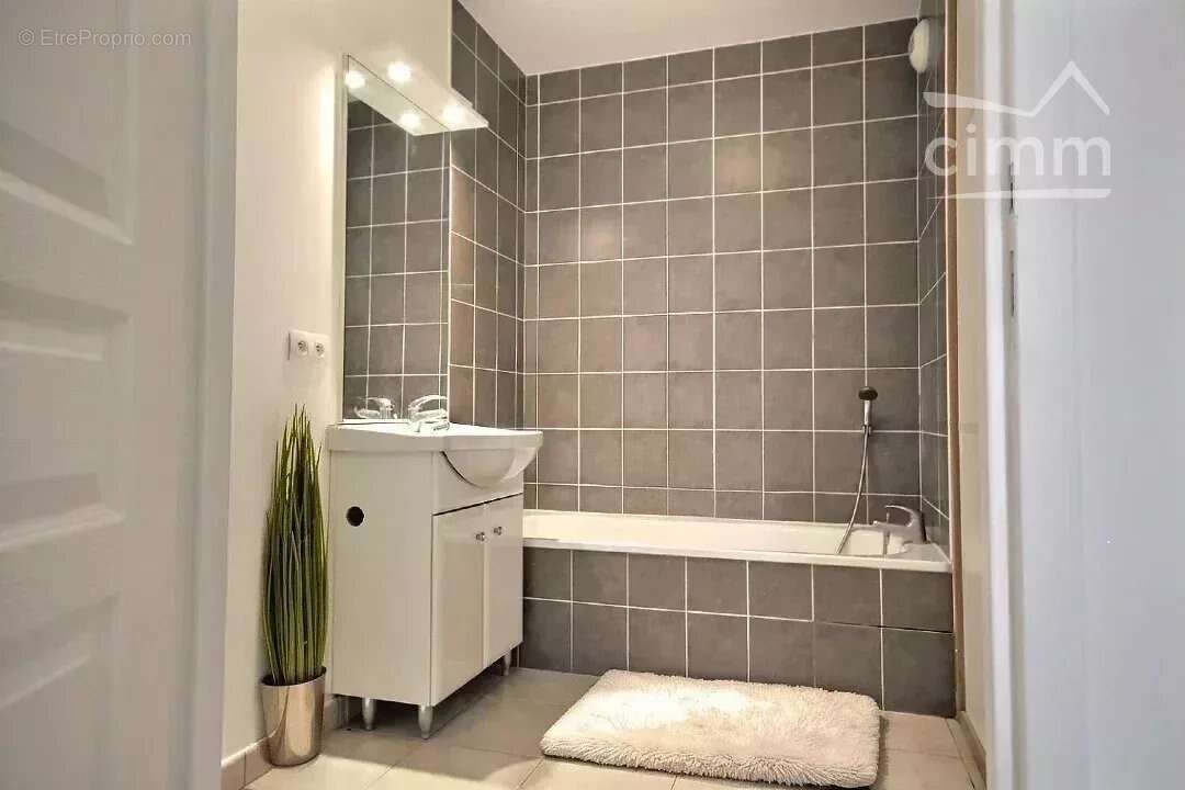 Appartement à MEYLAN