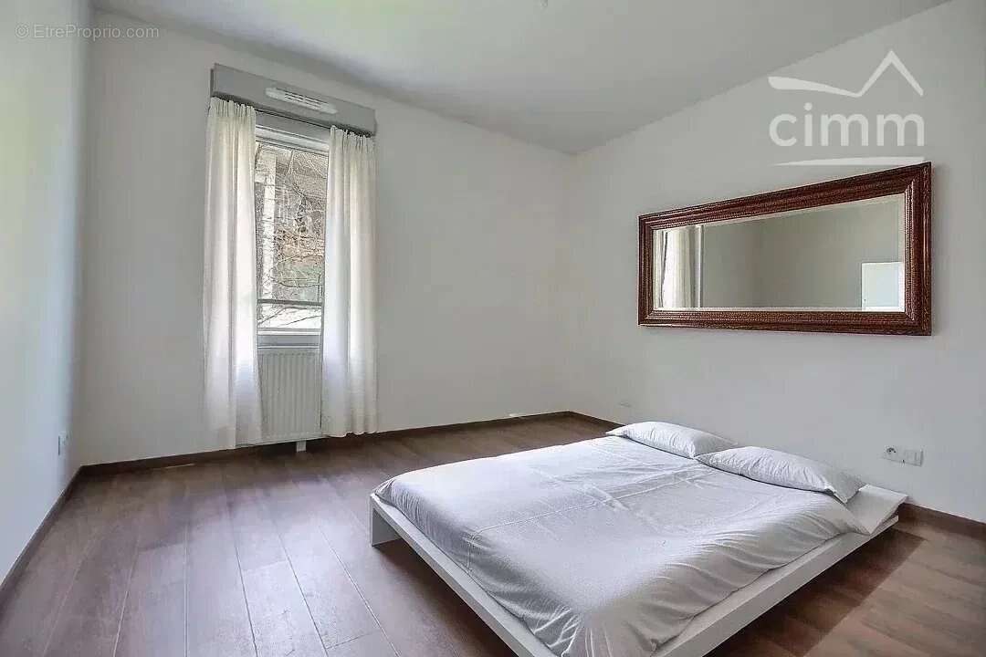Appartement à MEYLAN