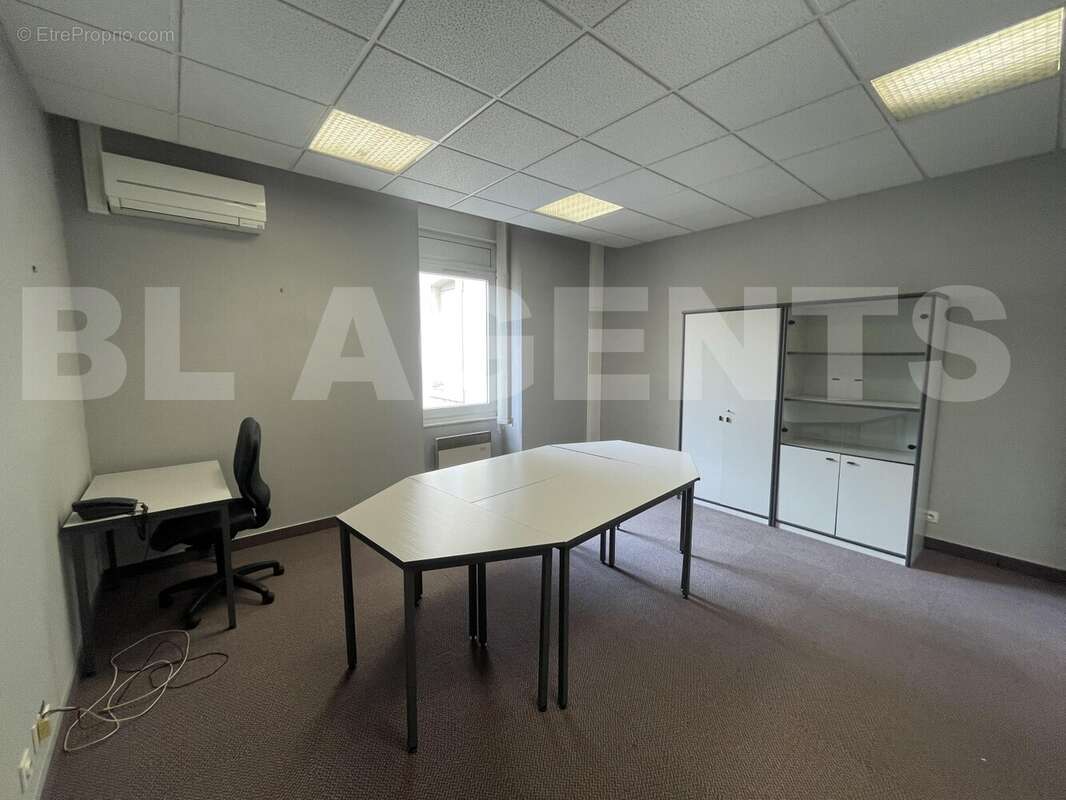 IMG_1467 - Commerce à MAZAMET