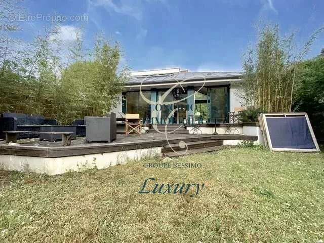 Appartement à LE PERREUX-SUR-MARNE