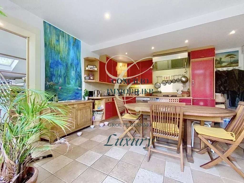 Appartement à LE PERREUX-SUR-MARNE