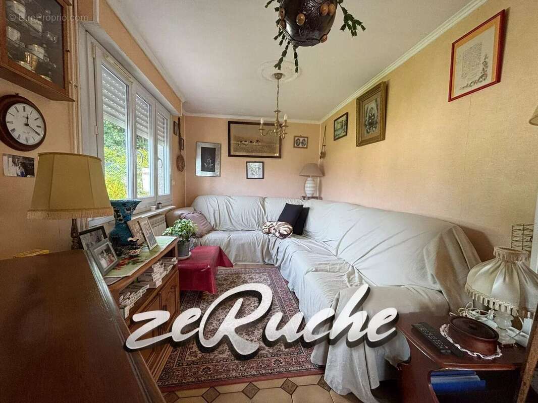 Maison à PORT-EN-BESSIN-HUPPAIN