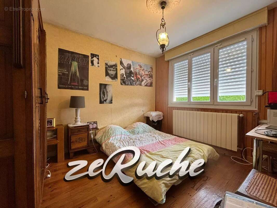 Maison à PORT-EN-BESSIN-HUPPAIN