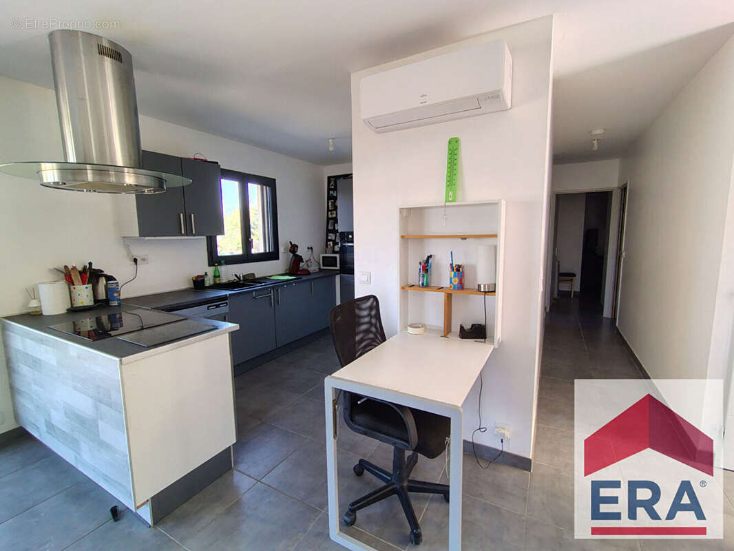 Maison à LA GARDE-ADHEMAR