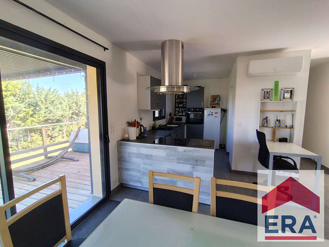 Maison à LA GARDE-ADHEMAR