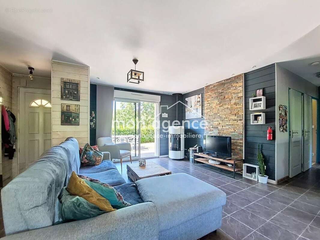 Maison à CROISY-SUR-ANDELLE