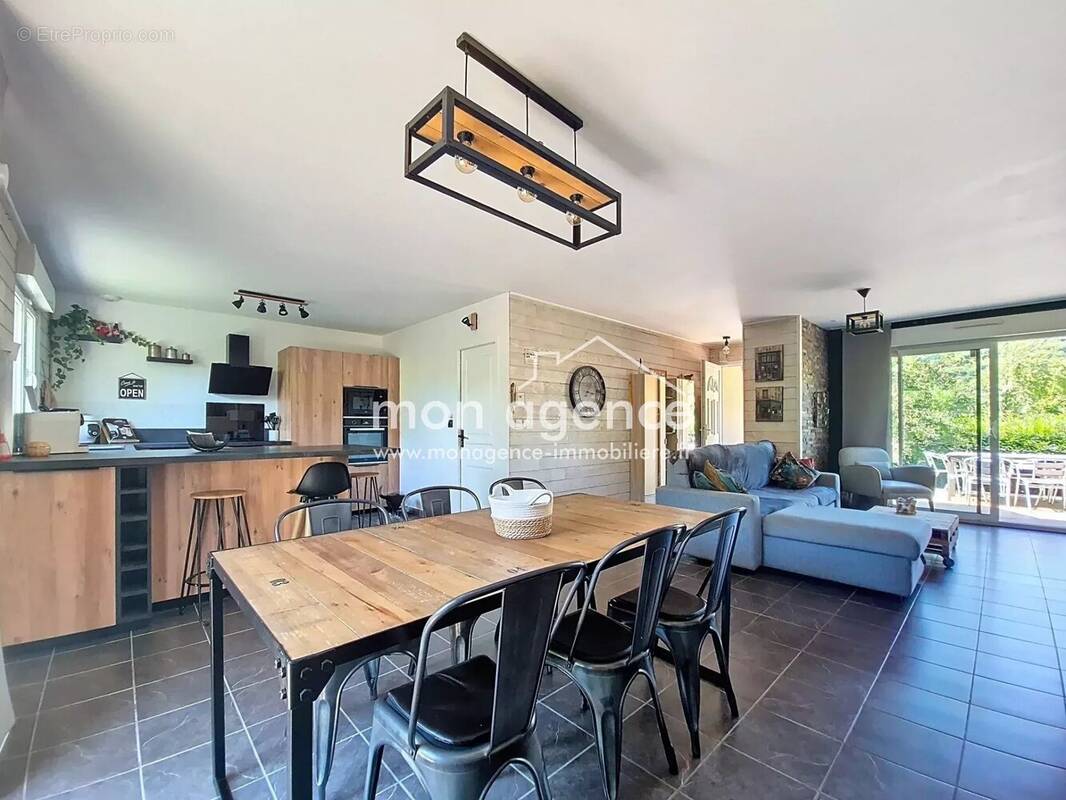 Maison à CROISY-SUR-ANDELLE