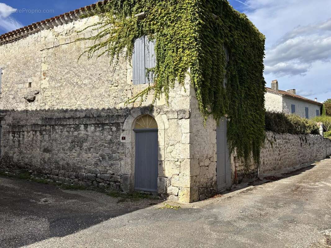 Maison à ROQUECOR