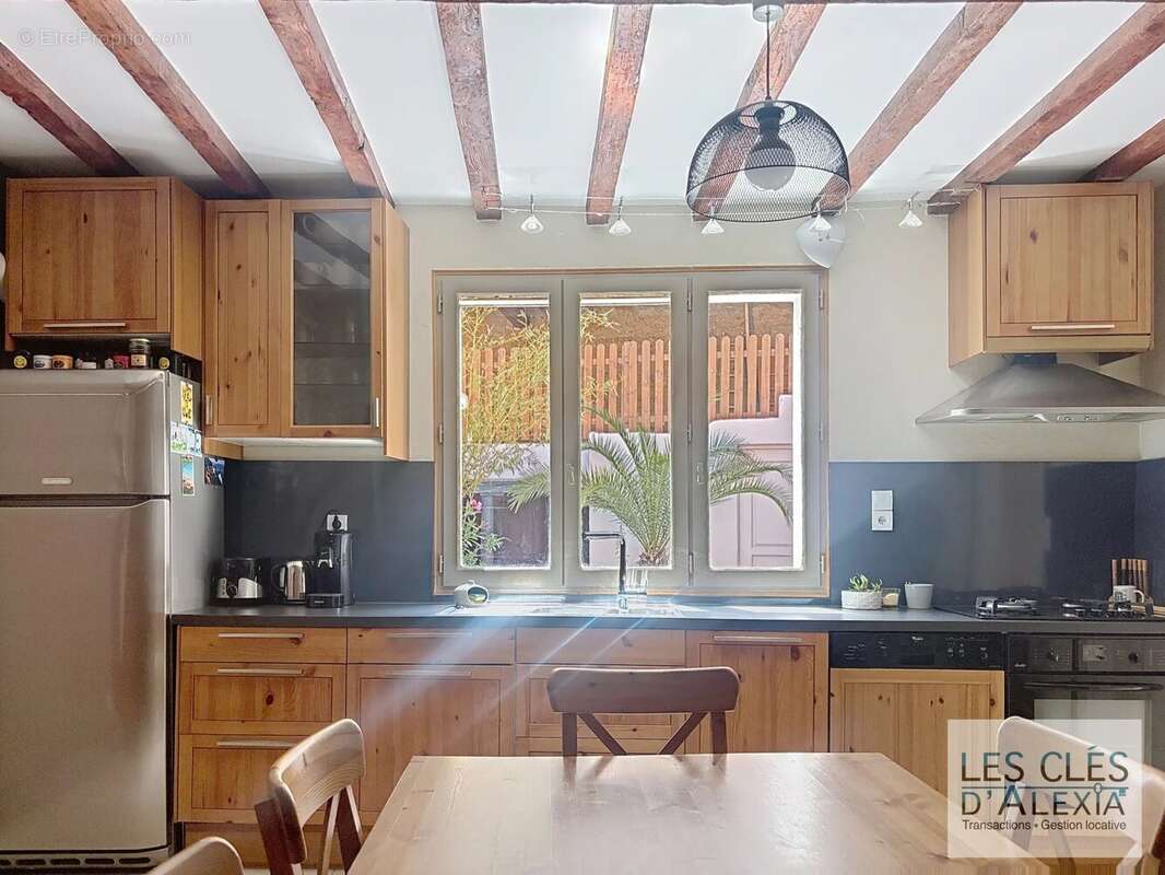 Maison à SAINTE-FOY-LES-LYON