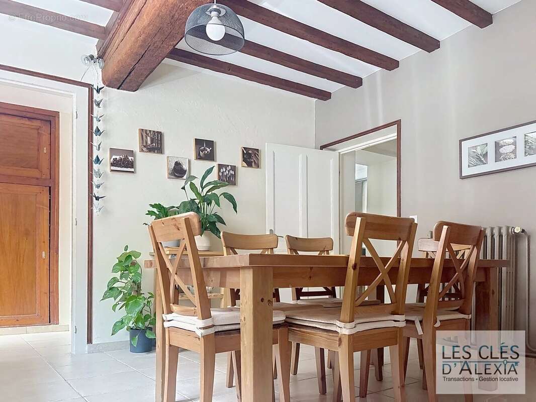 Maison à SAINTE-FOY-LES-LYON