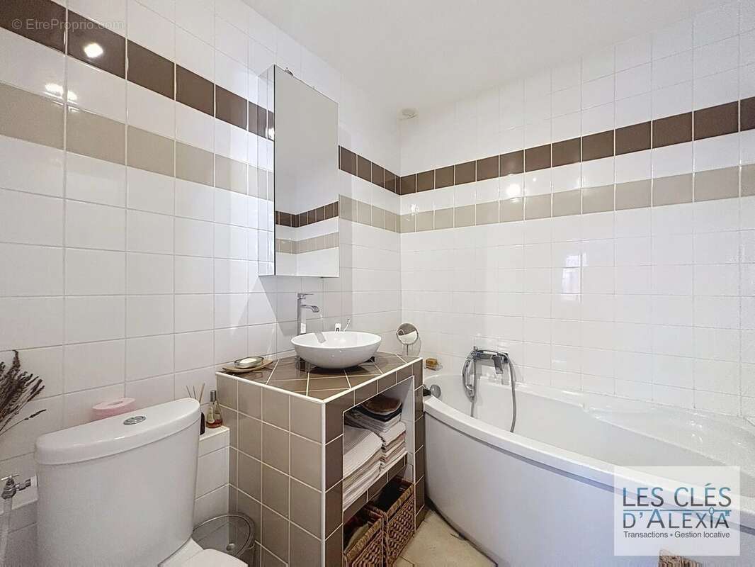 Maison à SAINTE-FOY-LES-LYON