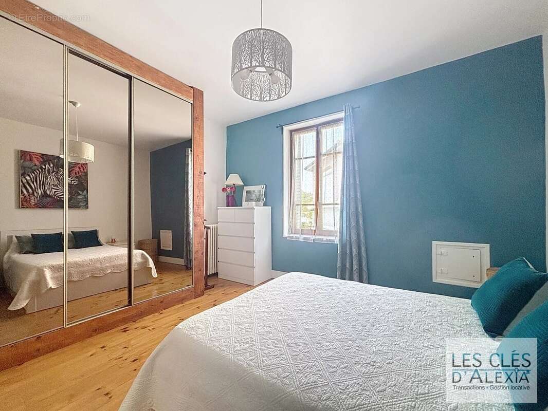 Maison à SAINTE-FOY-LES-LYON