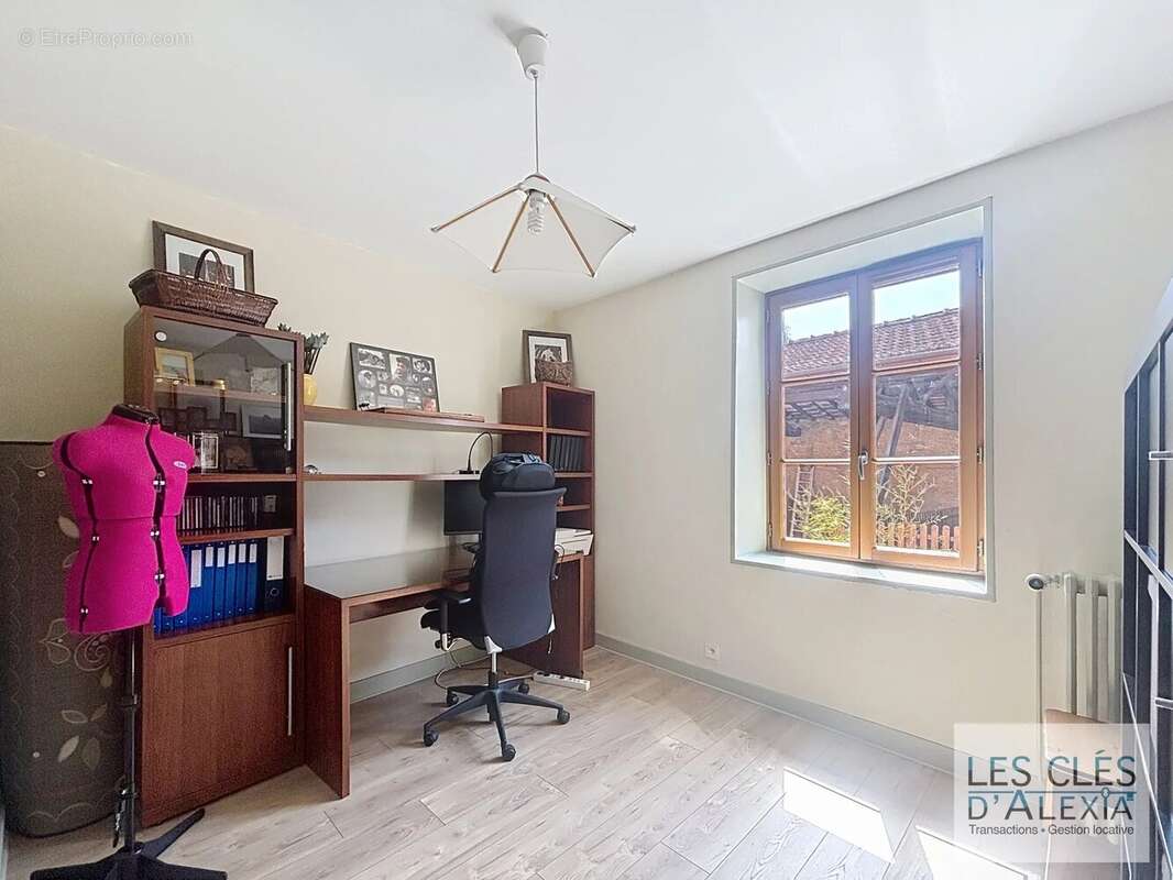 Maison à SAINTE-FOY-LES-LYON