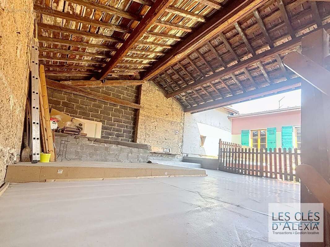 Maison à SAINTE-FOY-LES-LYON