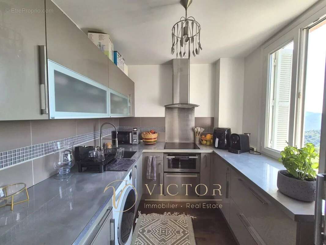 Appartement à FALICON