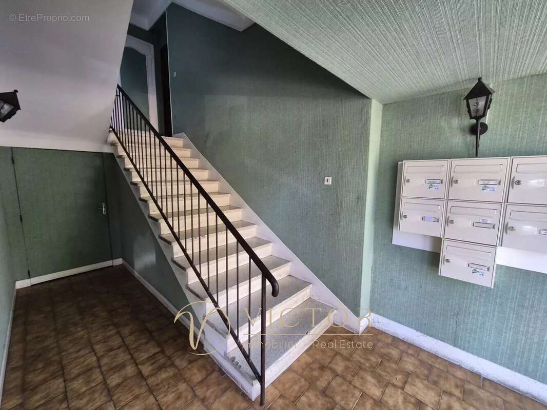 Appartement à FALICON