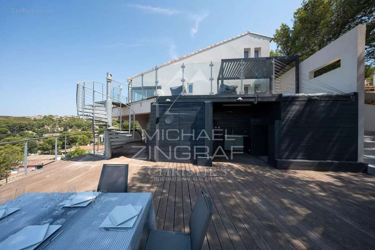 Maison à ENSUES-LA-REDONNE