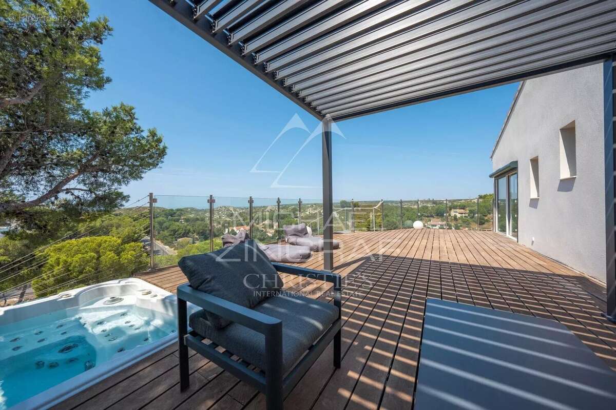 Maison à ENSUES-LA-REDONNE