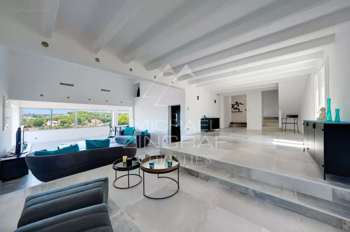 Maison à ENSUES-LA-REDONNE