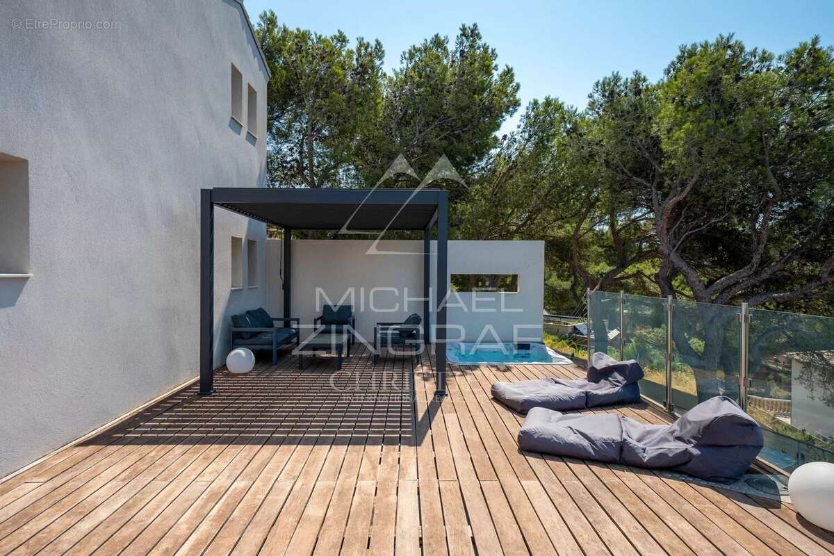 Maison à ENSUES-LA-REDONNE