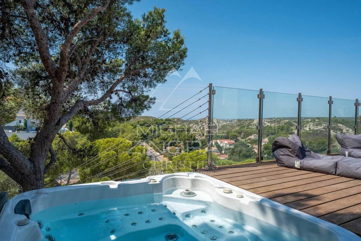 Maison à ENSUES-LA-REDONNE