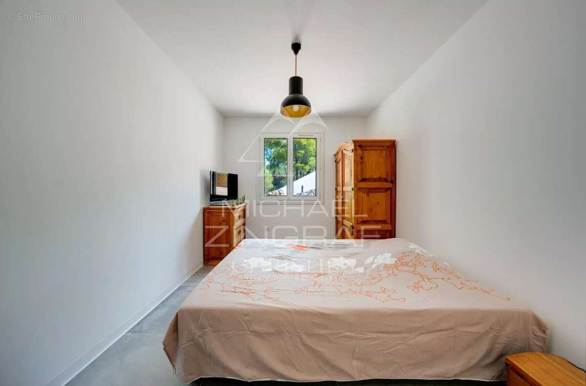 Maison à ENSUES-LA-REDONNE