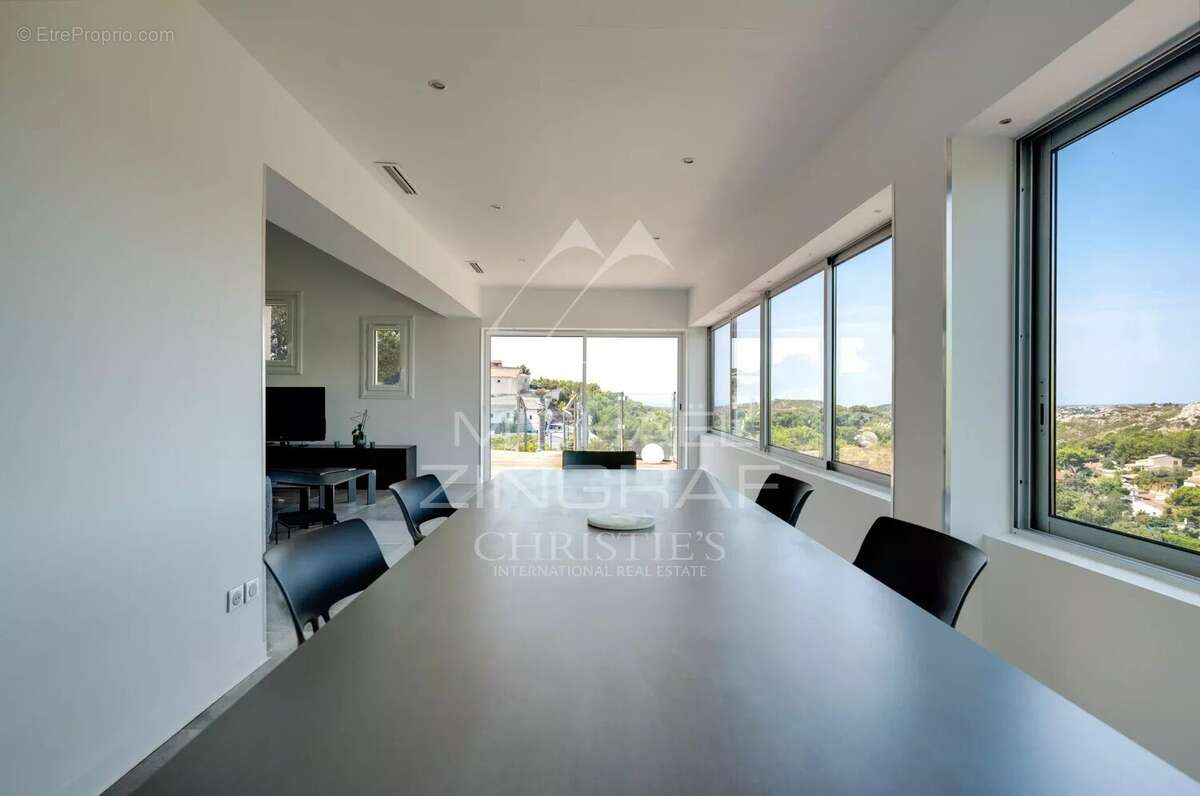 Maison à ENSUES-LA-REDONNE