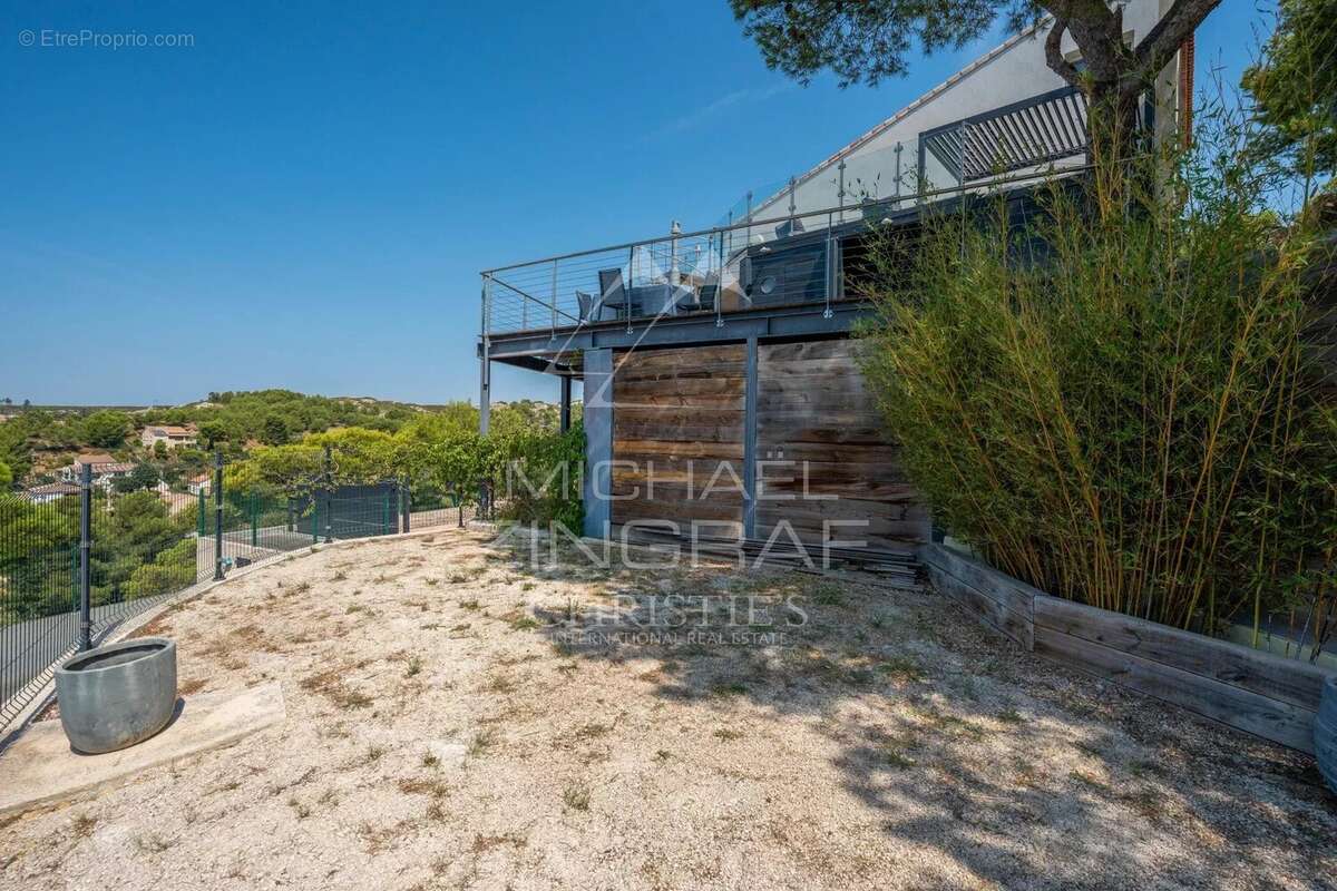 Maison à ENSUES-LA-REDONNE