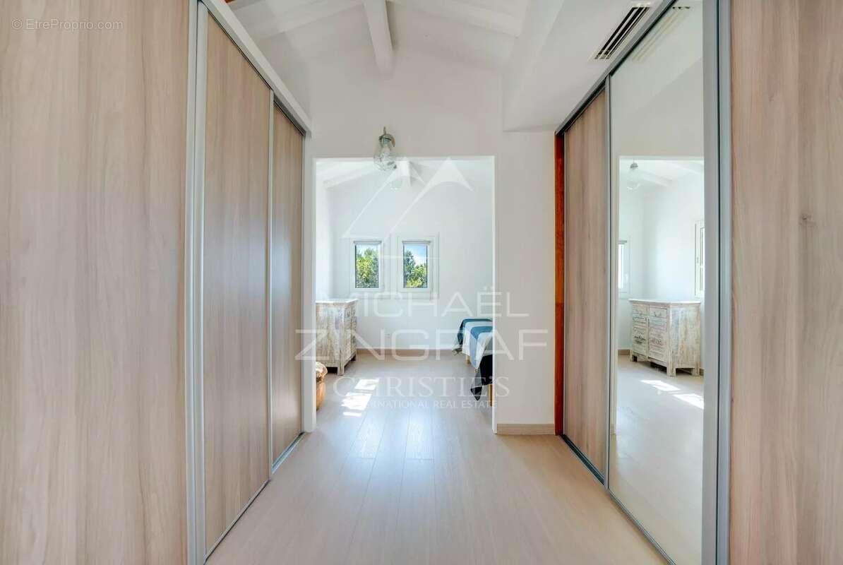 Maison à ENSUES-LA-REDONNE