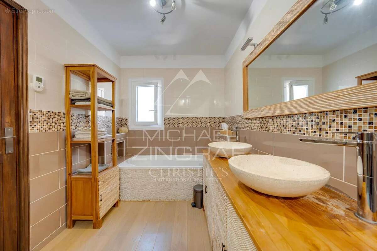 Maison à ENSUES-LA-REDONNE