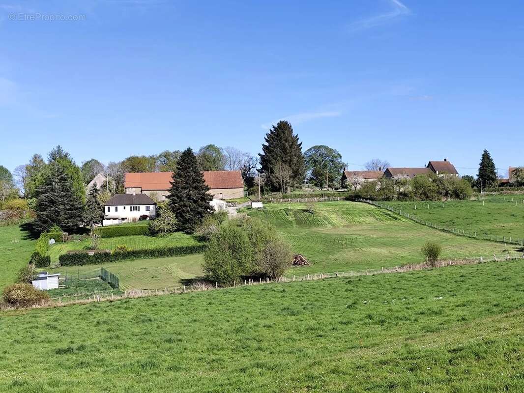 Maison à SAINT-MEDARD-LA-ROCHETTE