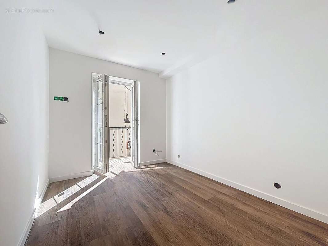 Appartement à SAINT-ETIENNE-DE-TINEE