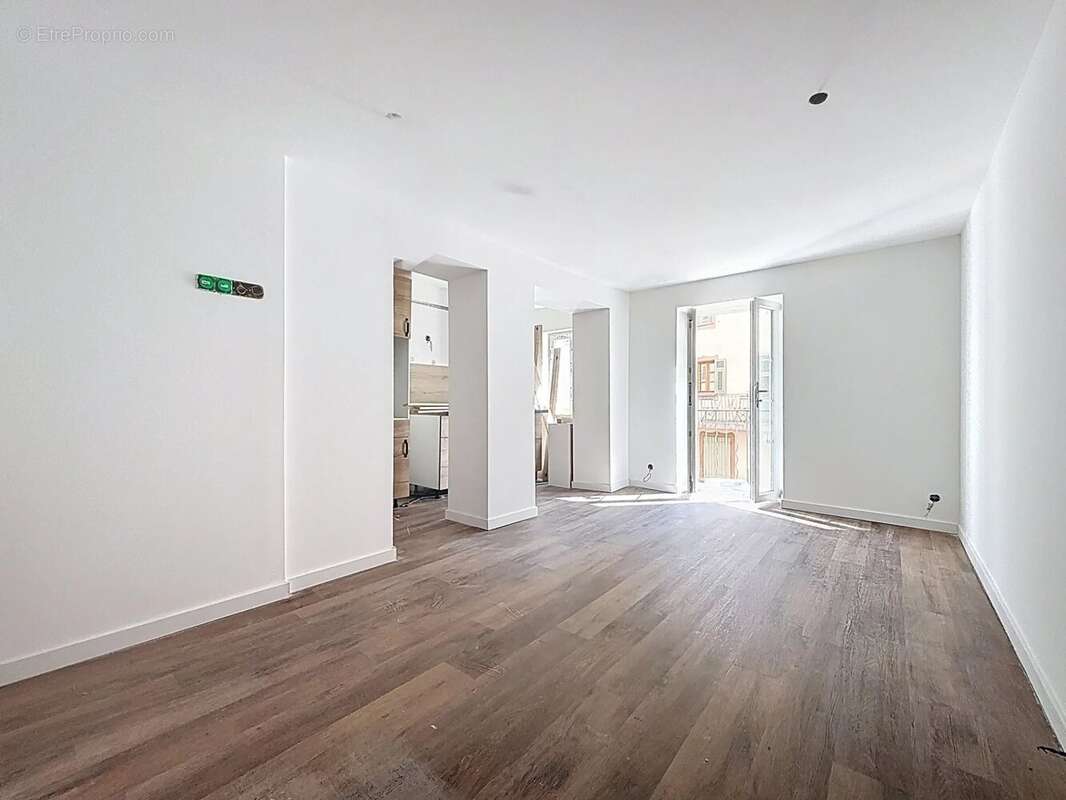 Appartement à SAINT-ETIENNE-DE-TINEE