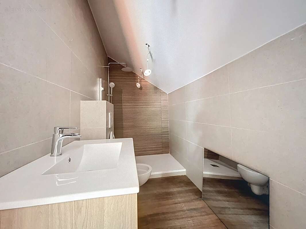 Appartement à SAINT-ETIENNE-DE-TINEE