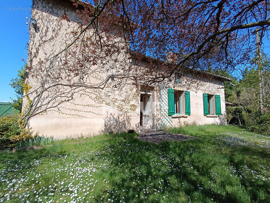 Maison à SAINTE-AGATHE-LA-BOUTERESSE