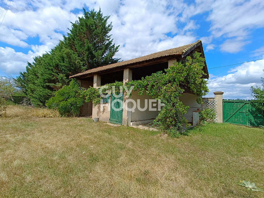 Maison à SAINTE-AGATHE-LA-BOUTERESSE