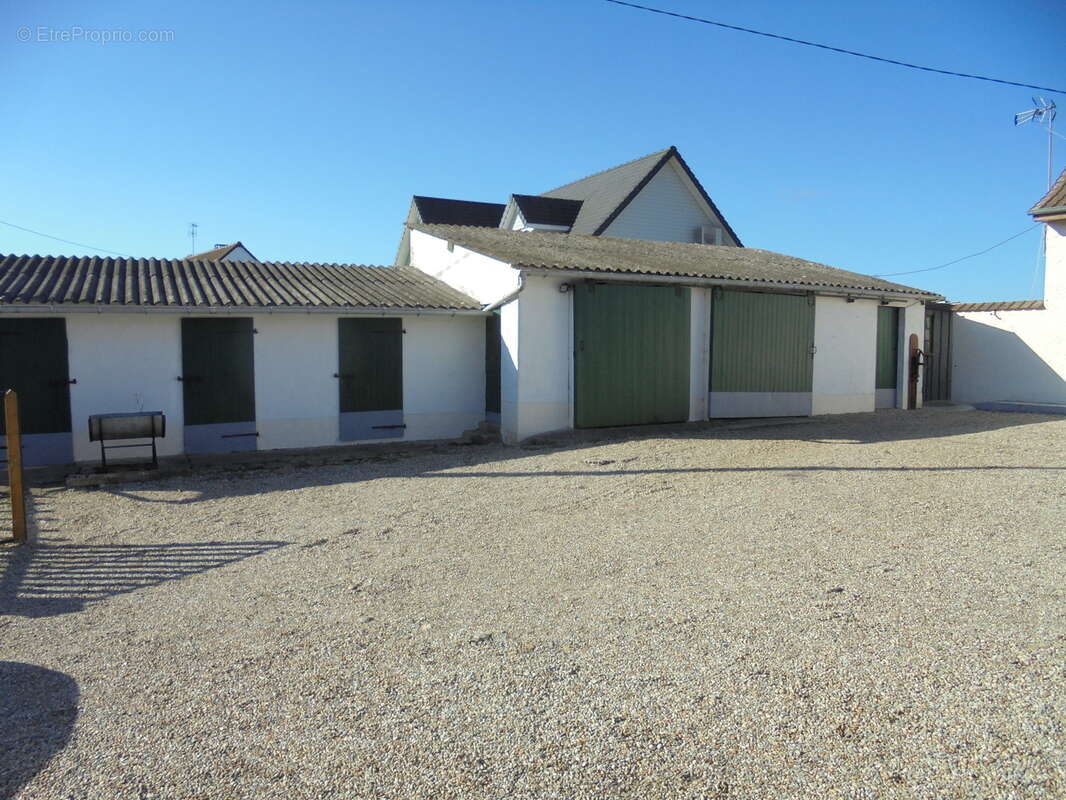 n°2 - Maison à VIRONCHAUX