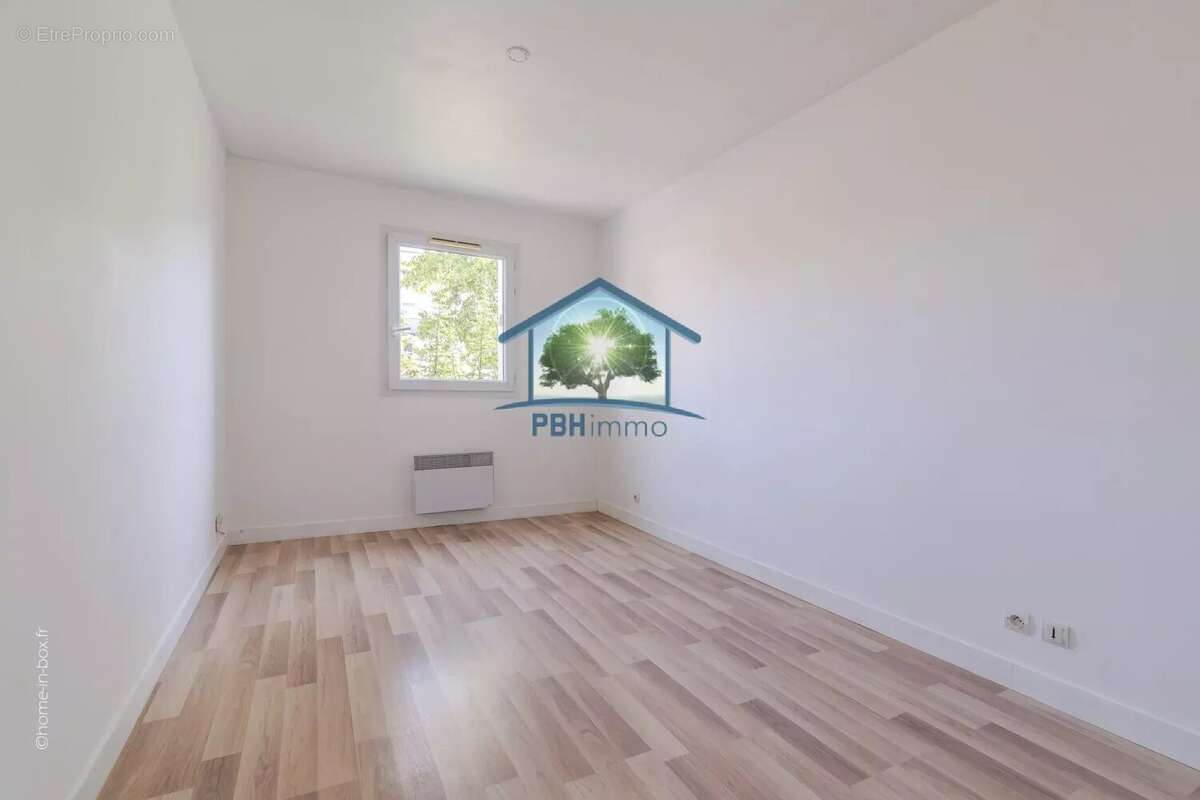 Appartement à SAVIGNY-LE-TEMPLE