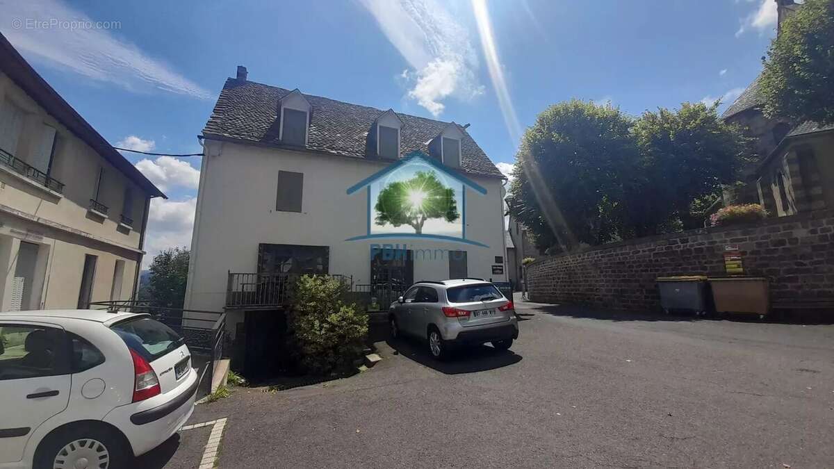 Maison à LA BOURBOULE